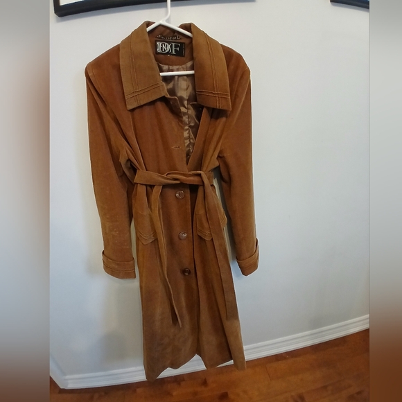 Jackets & Blazers - Vintage Brown Suede Trench Coat (L/XL)